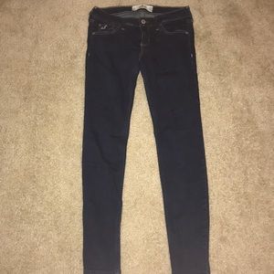 Hollister size 3S W26 L29